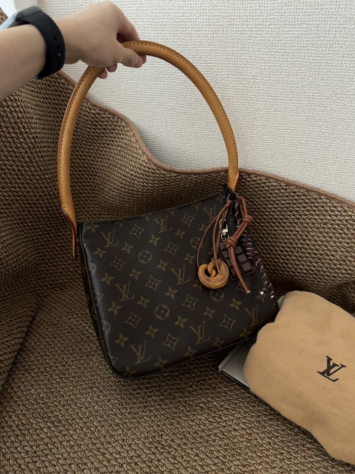 LOUIS VUITTON Monogram Looping Bag｜Iconic Curved Handle × Timeless Monogram ✨ Effortless Everyday Luxury