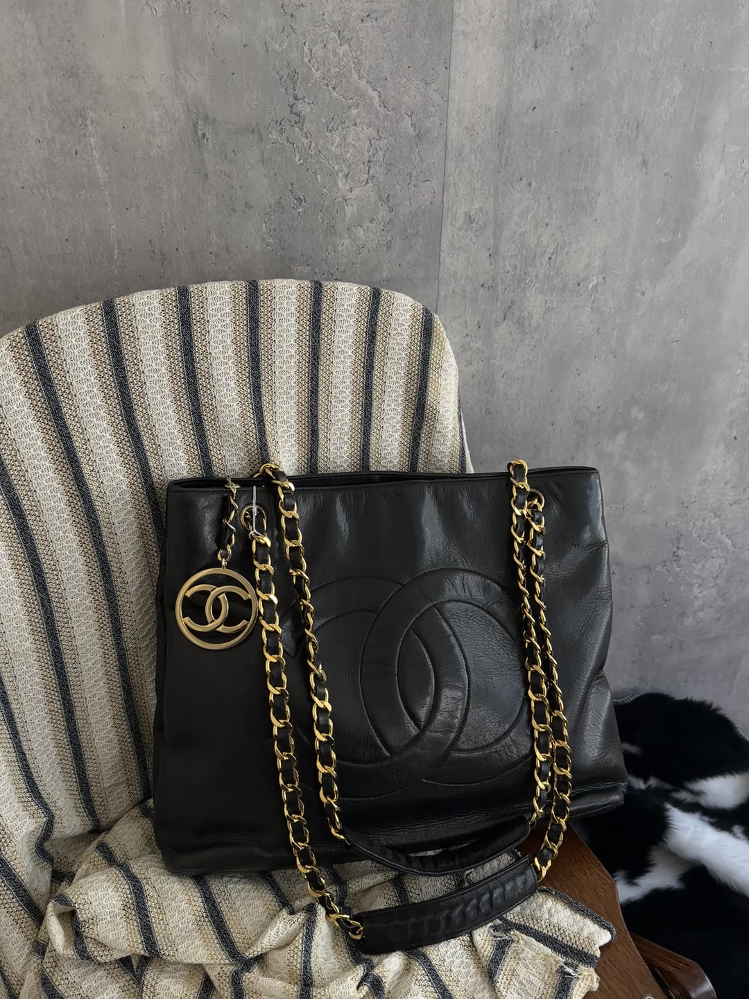 Chanel Large CC Circle Chain Shoulder Bag