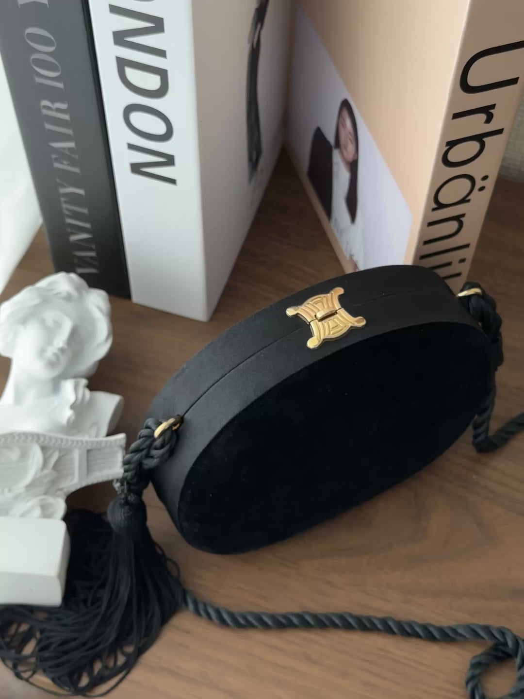 CELINE Vintage Velvet Round Tassel Bag（Black × Gold）｜Collector’s Gem 🖤✨