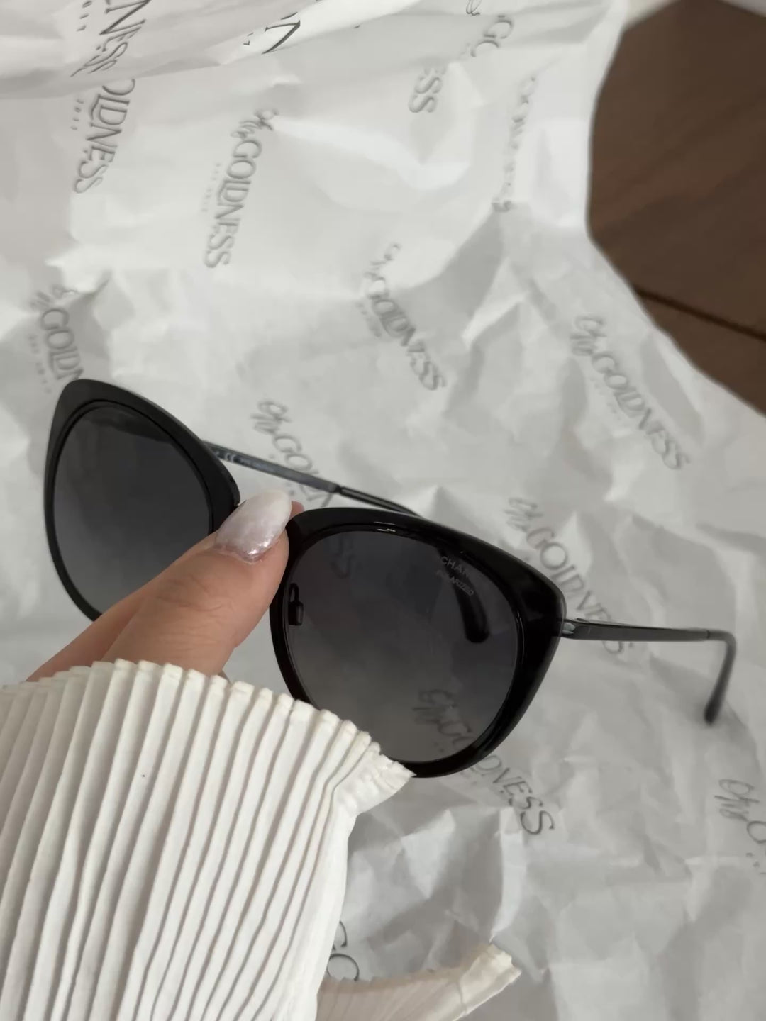 CHANEL CC Cat-Eye Sunglasses（Black）｜Minimalist Chic 🖤🤍