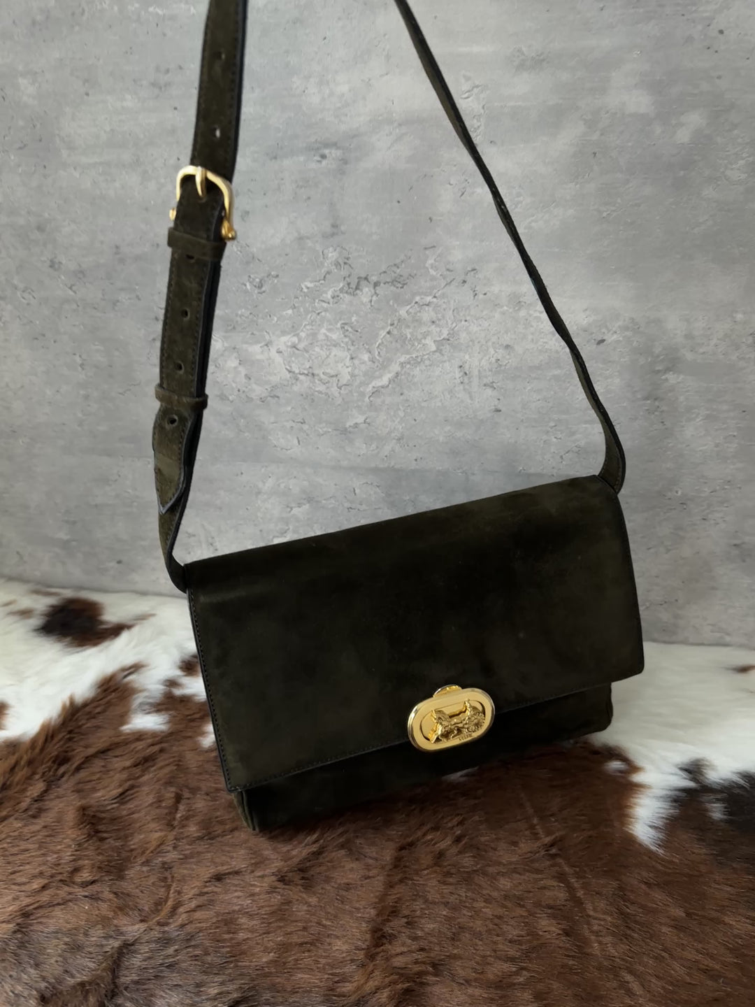 Celine “Matcha Suede Carriage Shoulder Bag” 🍵✨ | Vintage Elegance in Soft Suede
