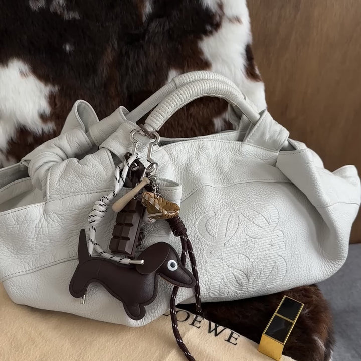 LOEWE Calfskin Cloud Bag 🤍｜Supple Calf Leather × Spacious Capacity × Rare Soft White Tone