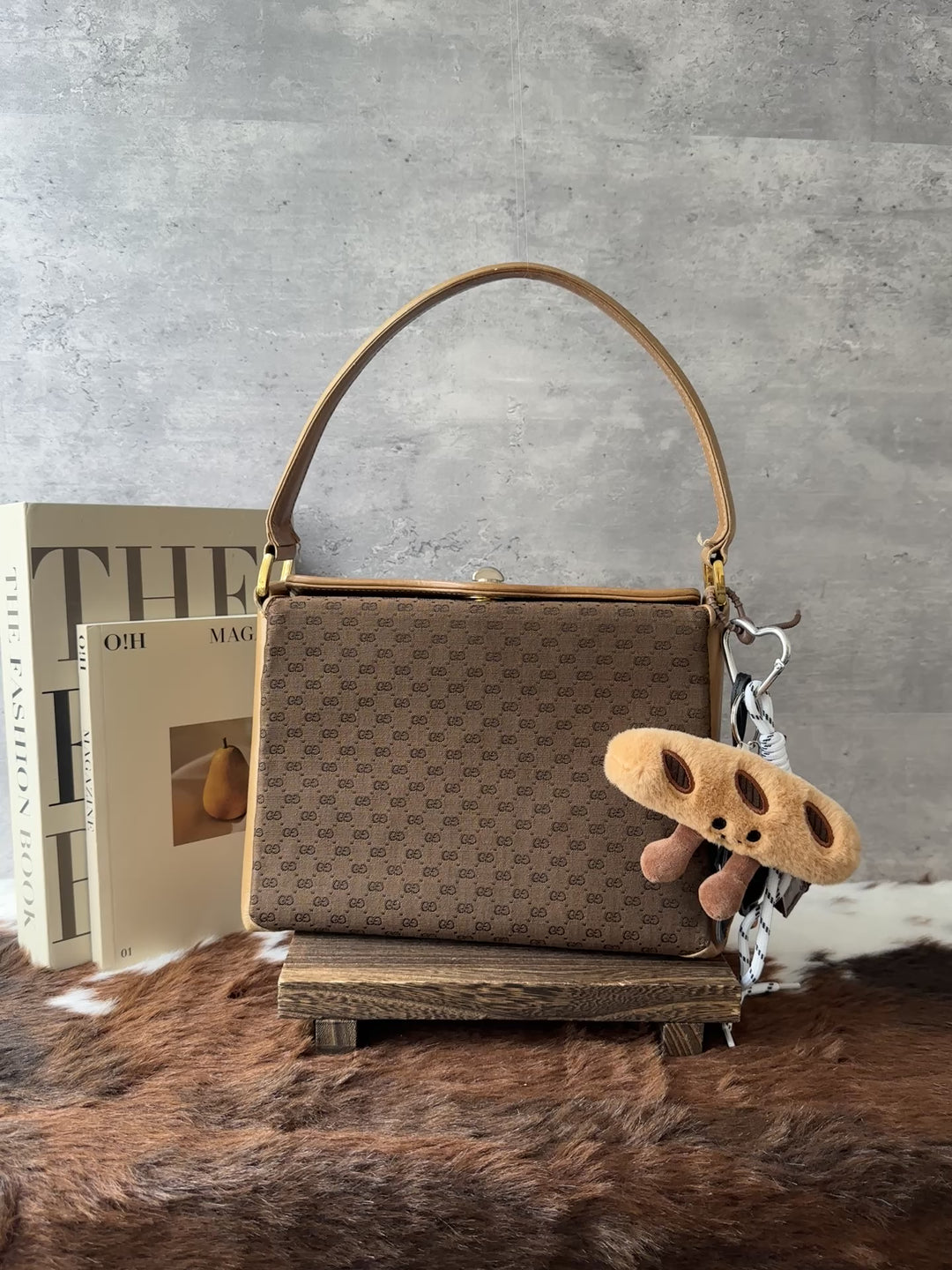 GUCCI Mini GG Canvas Box Shoulder Bag 🤎｜Monogram Canvas｜Caramel Leather｜Turn-Lock Closure