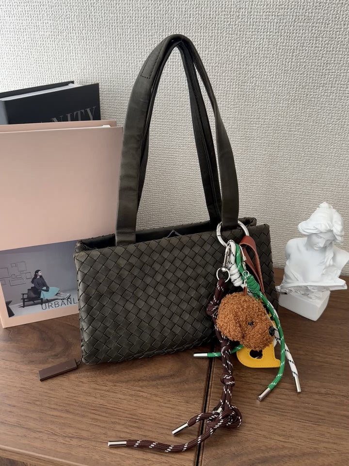 BOTTEGA VENETA Olive Green Hobo – Intrecciato Kiss-Lock Design 💚✨