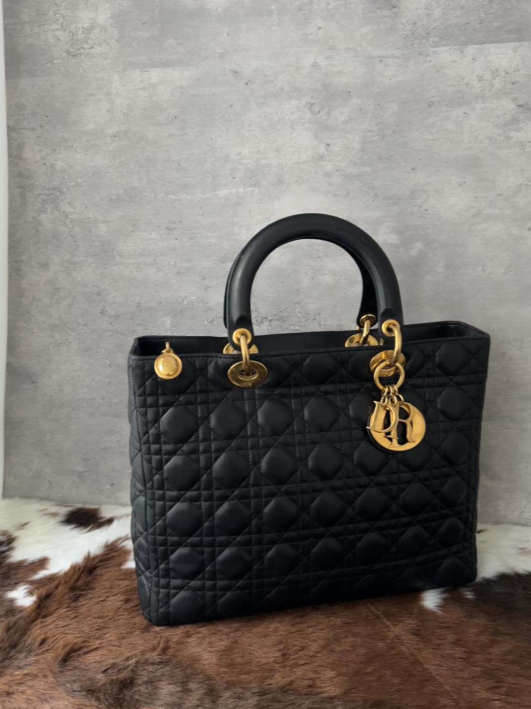 DIOR 🖤 Lady Dior Lambskin Medium｜Iconic Cannage × Classic Black &amp; Gold × Work-Ready Elegance