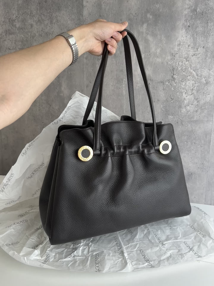 BVLGARI Black Leather Tote – Iconic Circle Charm × Sleek Shine 🖤 Structured Elegance Meets Everyday Function