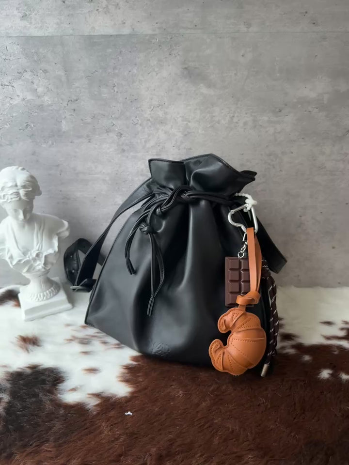 LOEWE So Black Nappa Drawstring Hobo Bag 🖤｜Soft Nappa Leather × Lucky Pouch Shape × Shoulder &amp; Crossbody