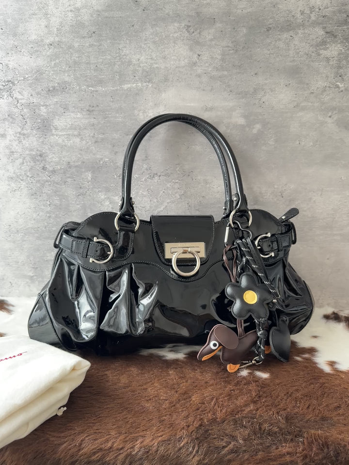 Ferragamo Patent Leather Hobo Bag 🖤✨｜Full Set × City Bag Style × Everyday Capacity