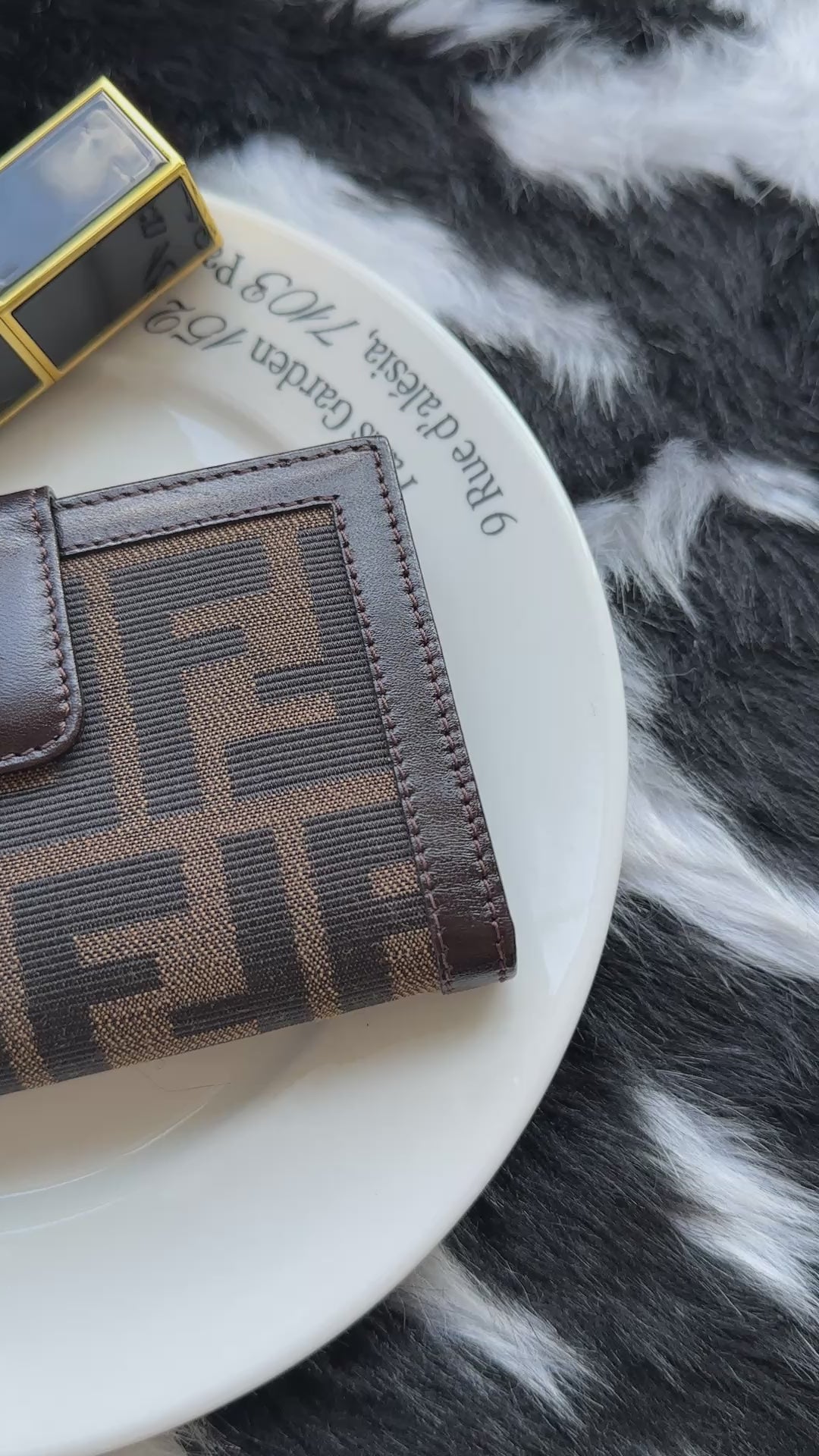 Fendi Zucca Short Wallet 🤎｜Classic FF Monogram × Compact Design × Everyday Function