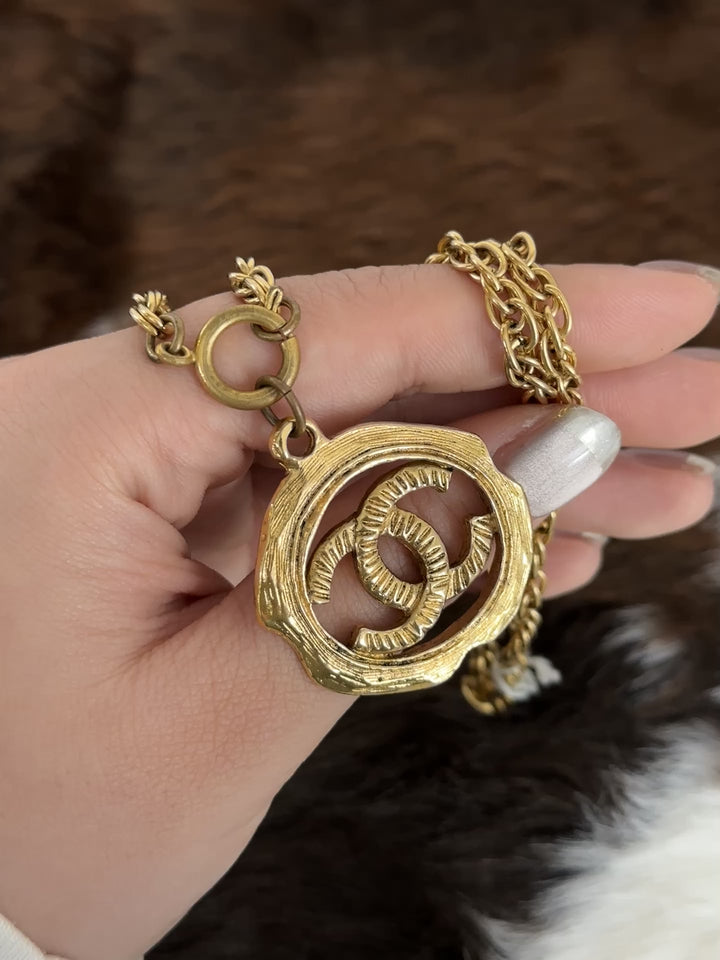 Chanel “Large Twisted CC Medallion Necklace” ✨💛 | Bold Vintage Glam & Iconic Chanel Energy