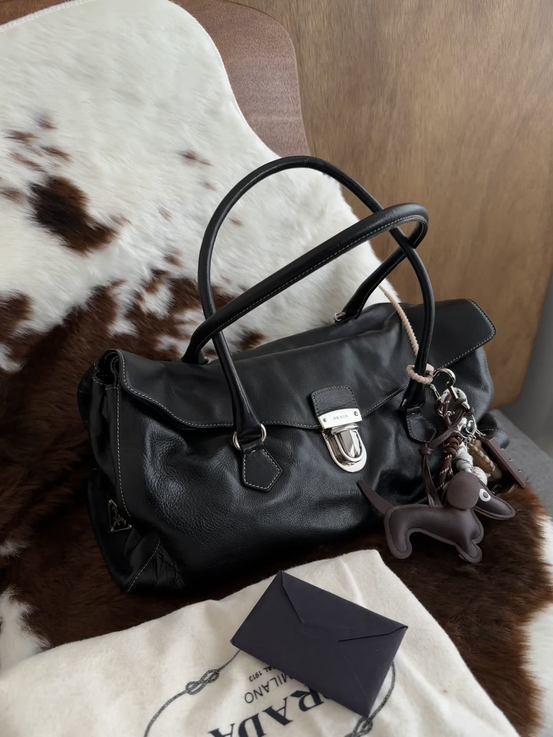 Prada Double Flap Leather Baguette Bag ✨🖤｜Double Flap Design × Supple Calf Leather × Full Set Edition