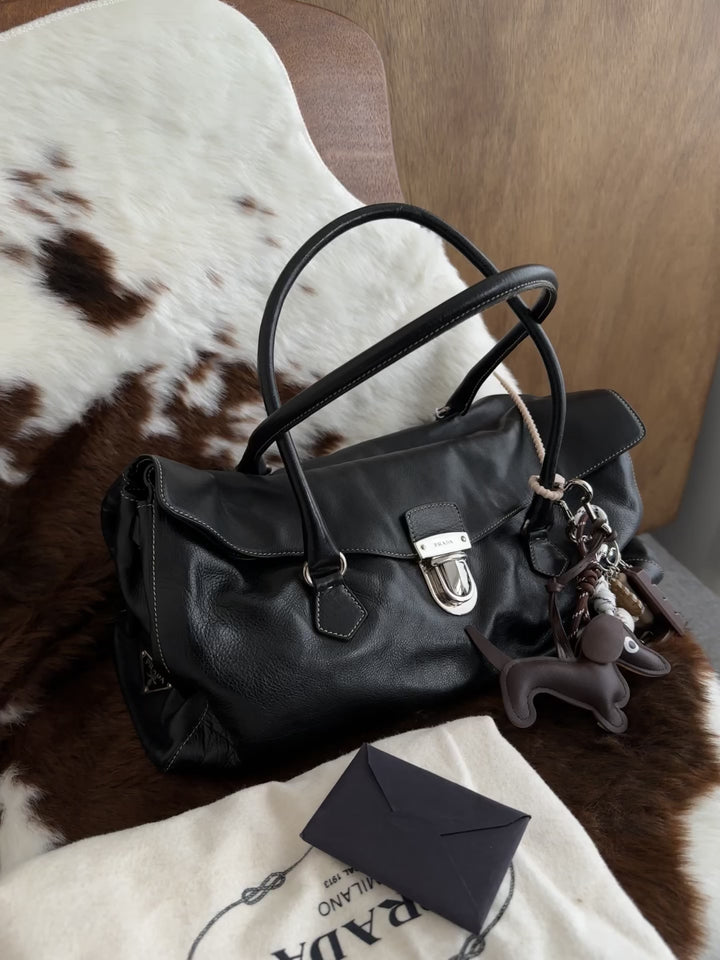 Prada Double Flap Leather Baguette Bag ✨🖤｜Double Flap Design × Supple Calf Leather × Full Set Edition
