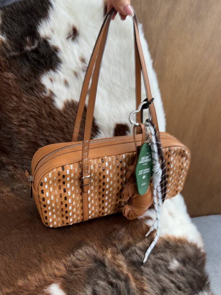 Salvatore Ferragamo Woven Leather Baguette Bag 🤎🥖｜Caramel Woven Design・Mini Baguette Shape・Rare Vintage