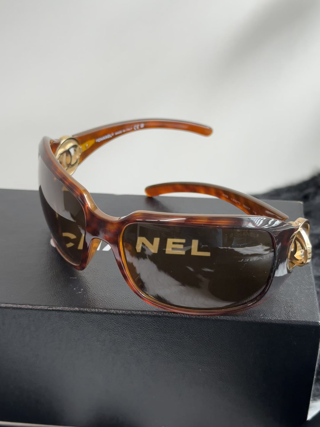 CHANEL Tortoiseshell CC Logo Sunglasses 🤎🧡｜Tortoiseshell Frame × Gold CC Logo × Full Set✨