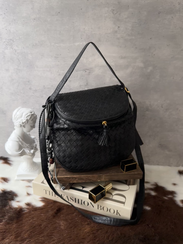 Bottega Veneta Intrecciato Crossbody Bag ✨｜Vintage Style｜Adjustable Strap｜Spacious Design