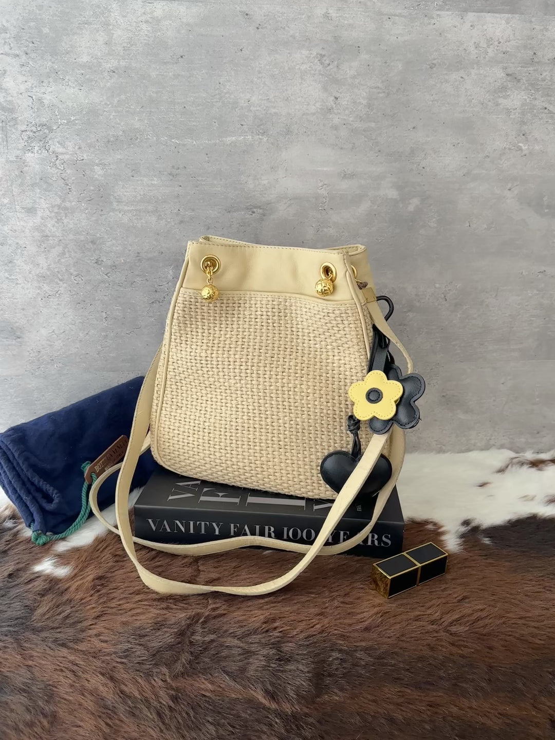 Bottega Veneta Raffia Bucket Bag 🌾🤍｜Woven Raffia × Cream Leather × Gold-Tone Ball Charms