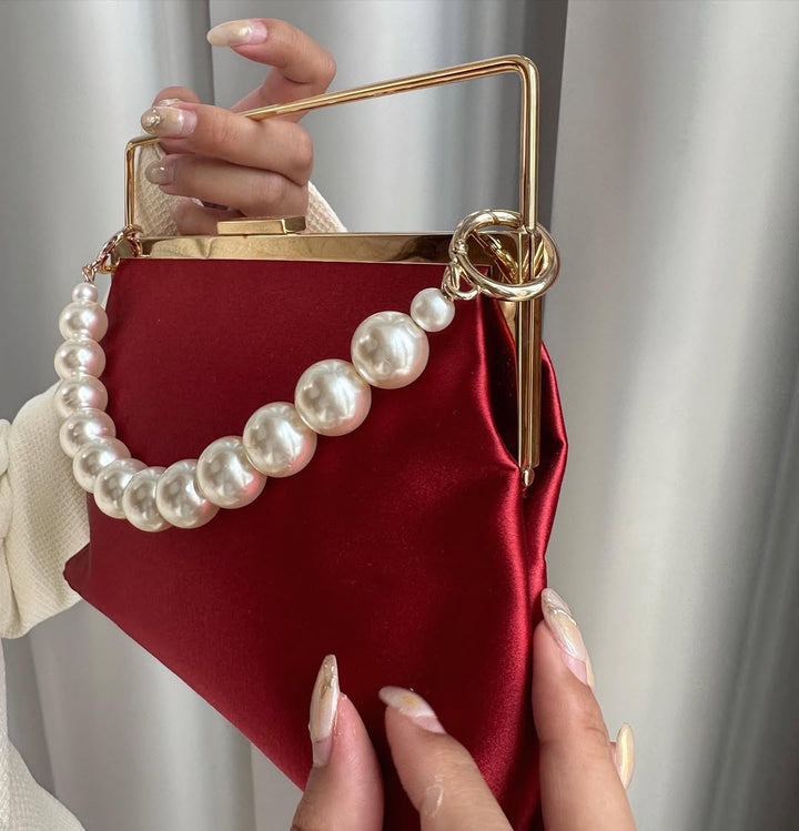 GUCCI Satin Frame Bag with Pearl Chain｜Elegant Retro Glamour 🌹