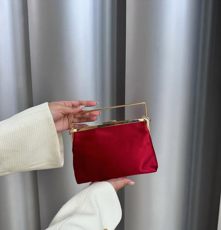 GUCCI Satin Frame Bag with Pearl Chain｜Elegant Retro Glamour 🌹