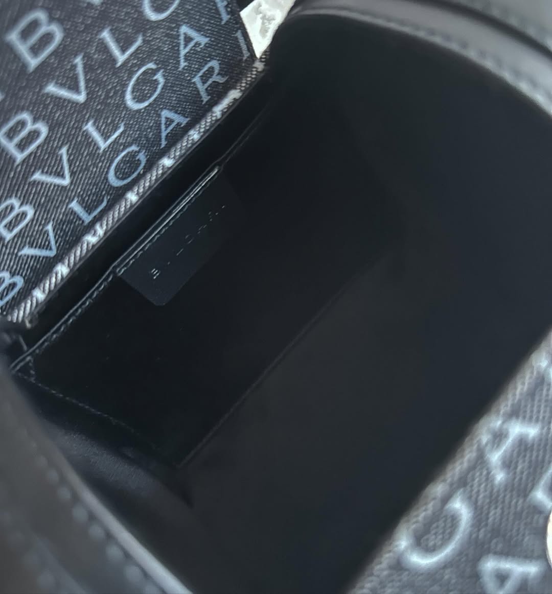 BVLGARI Denim Blue Barrel Bag｜Rare Denim Tone × Unique Barrel Silhouette 🖤